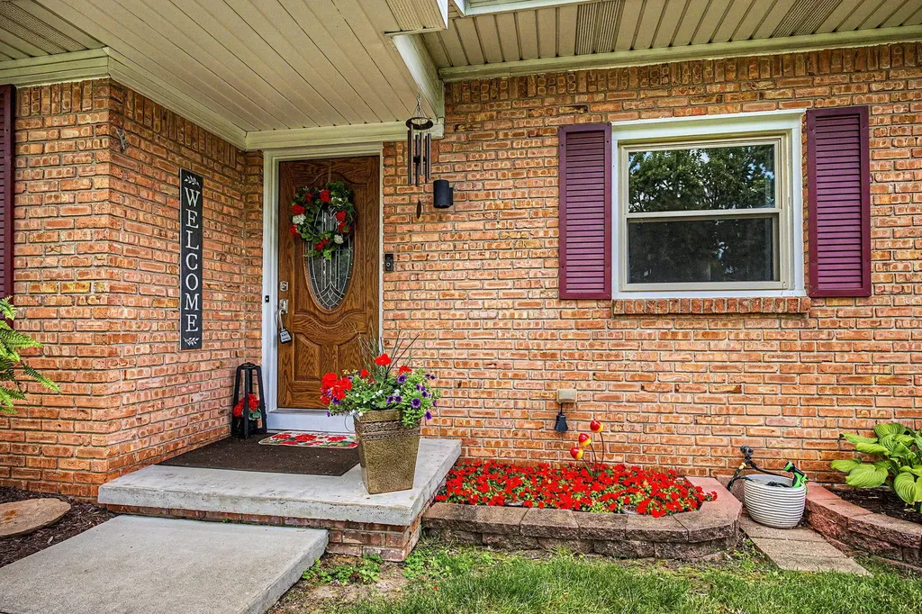 513 Stone Ridge Drive Delta Charter Township MI 48917