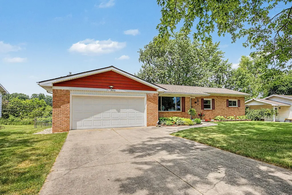 513 Stone Ridge Drive Delta Charter Township MI 48917