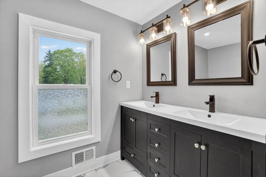 5581 E Main Street Comstock Charter Township MI 49048