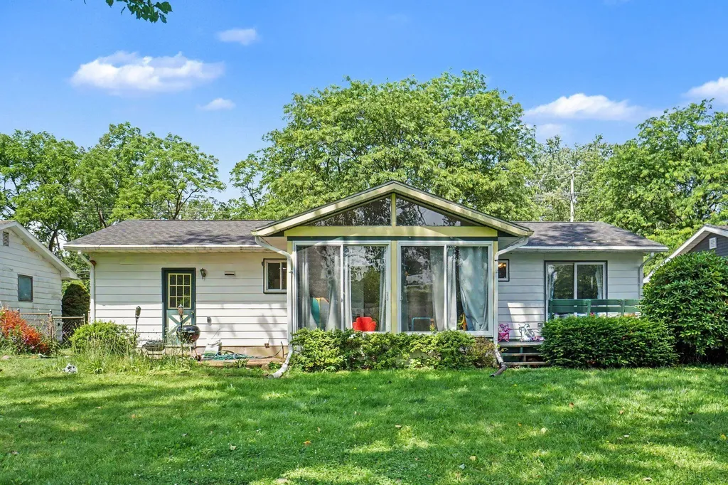 5641 Meredith Street Portage City MI 49002