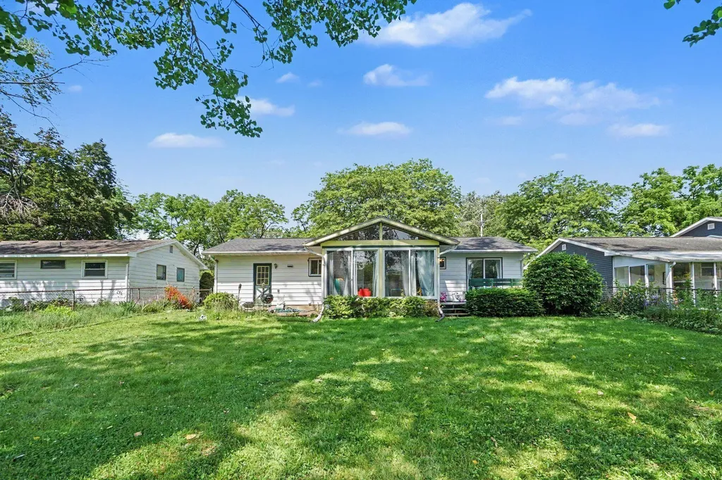 5641 Meredith Street Portage City MI 49002