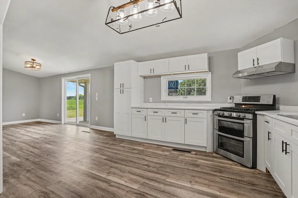 33594 M 60 Leonidas Township MI 49011