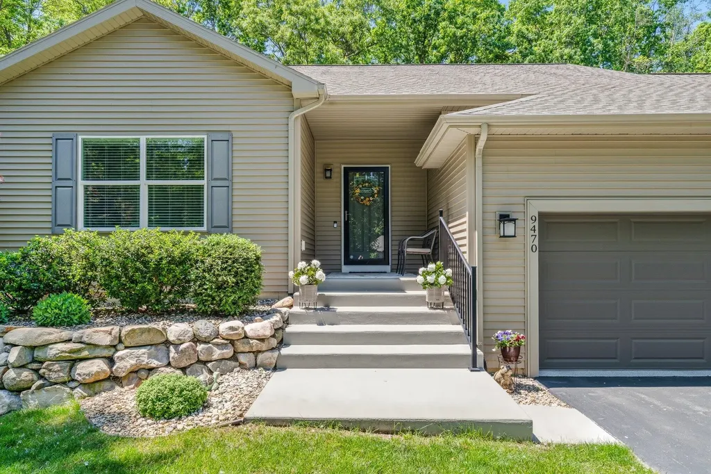 9470 Sassafras Trail Portage City MI 49002