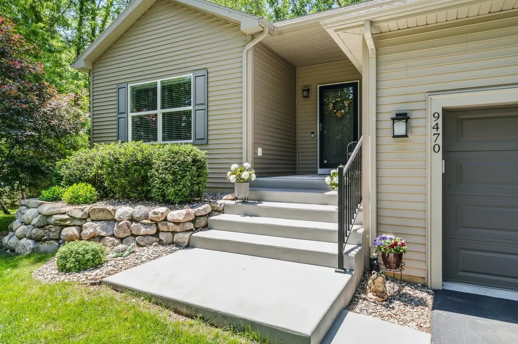 9470 Sassafras Trail Portage City MI 49002