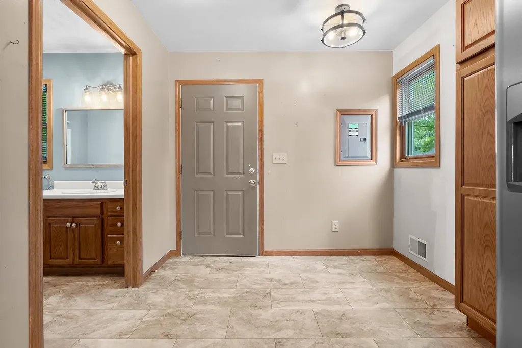 11065 E Indian Lake Drive Brady Township MI 49097