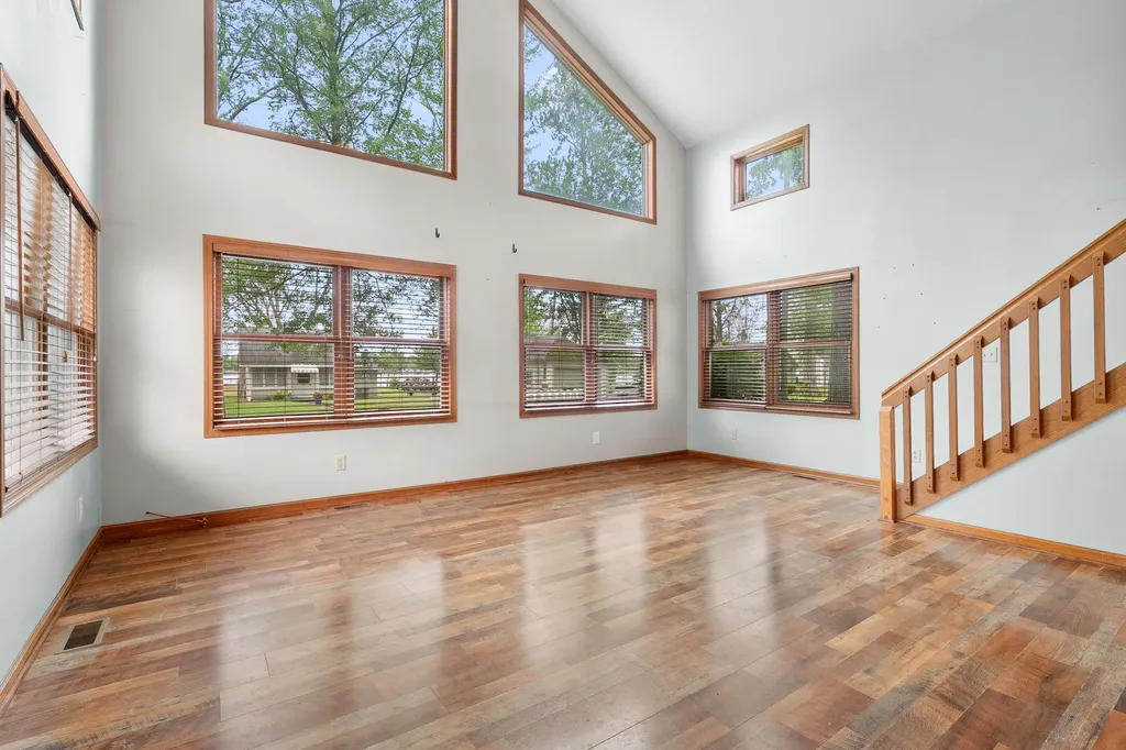 11065 E Indian Lake Drive Brady Township MI 49097