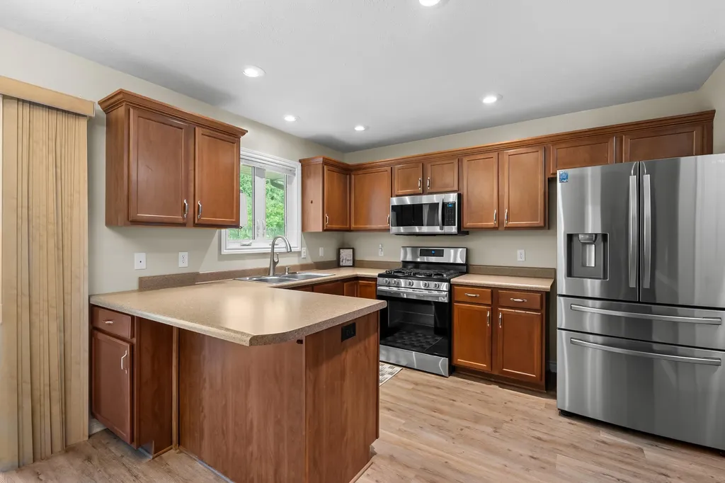 129 Grandview Comstock Charter Township MI 49053