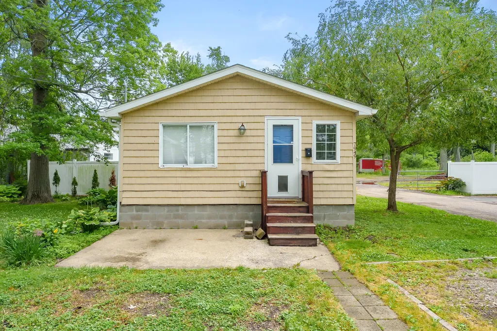 7949 Oak Street Brady Township MI 49097