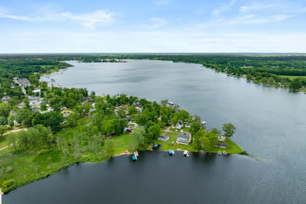 7949 Oak Street Brady Township MI 49097