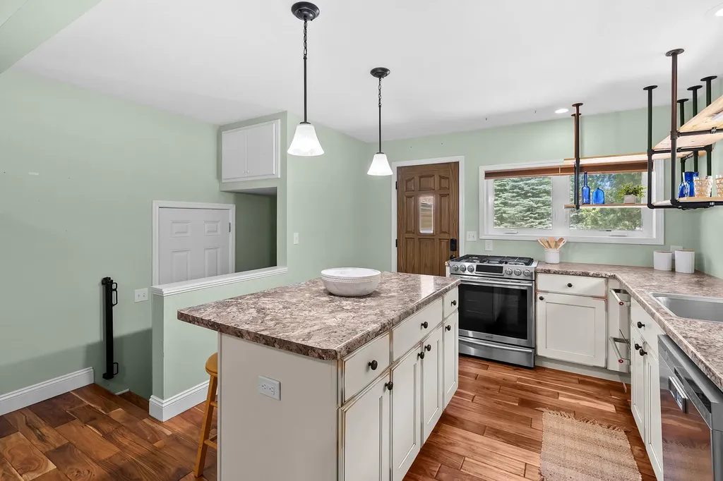 68334 Apple Lane Keeler Township MI 49022