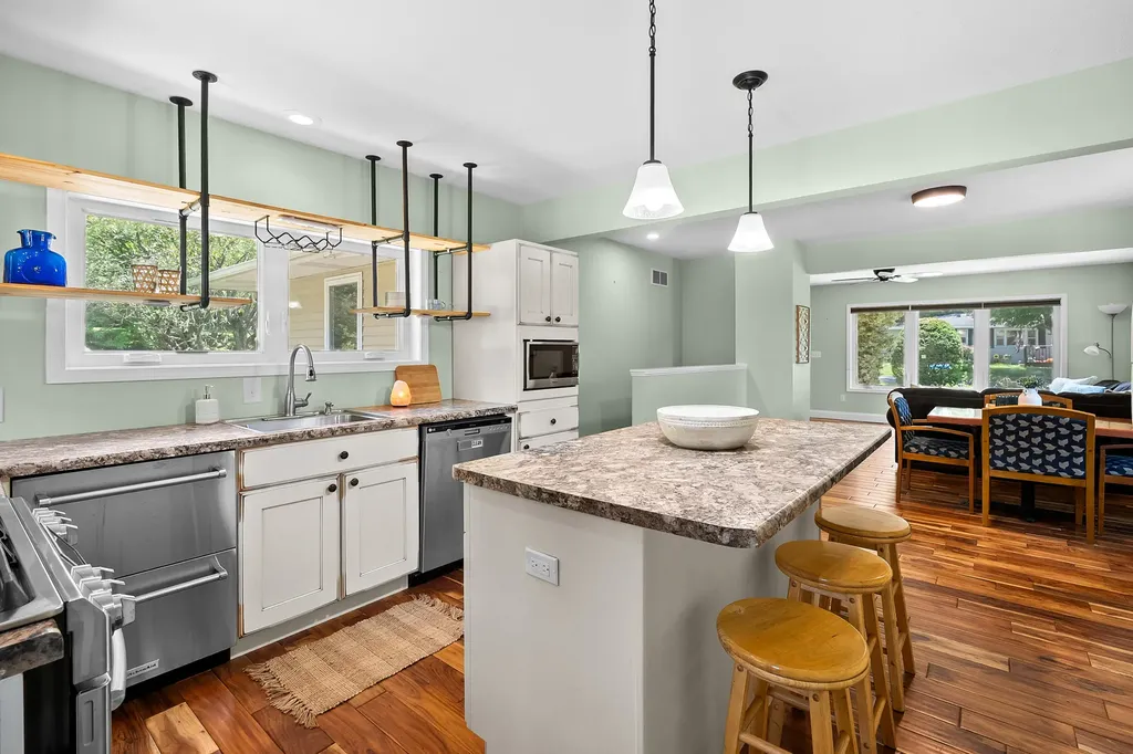 68334 Apple Lane Keeler Township MI 49022