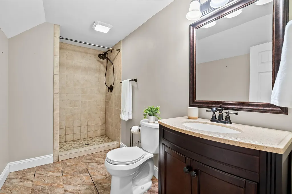 68334 Apple Lane Keeler Township MI 49022