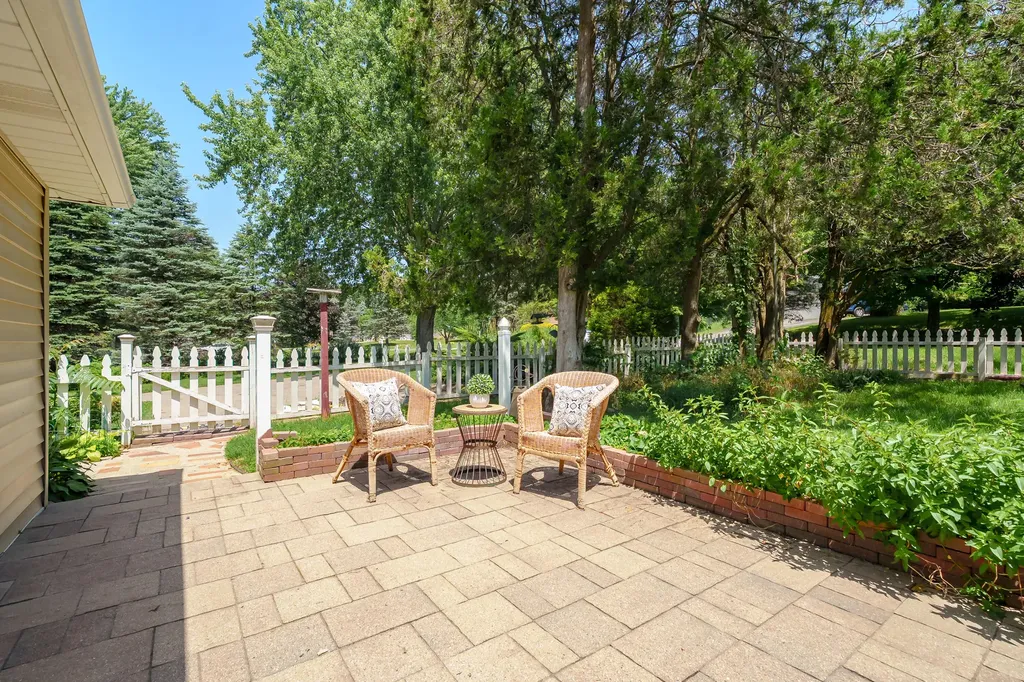 68334 Apple Lane Keeler Township MI 49022