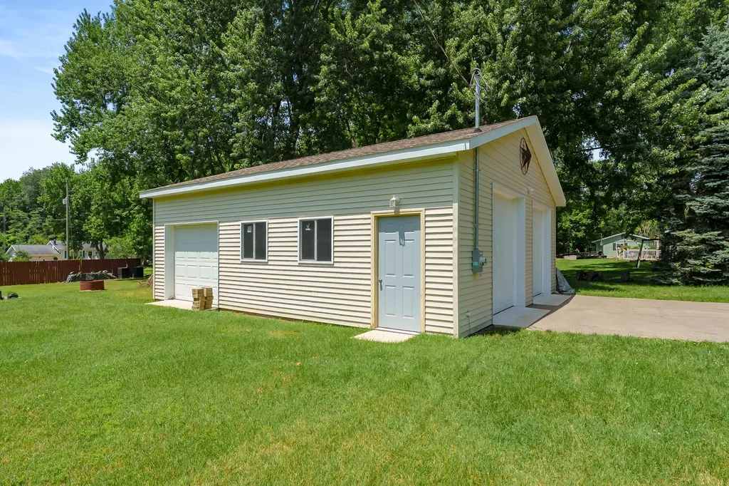 68334 Apple Lane Keeler Township MI 49022