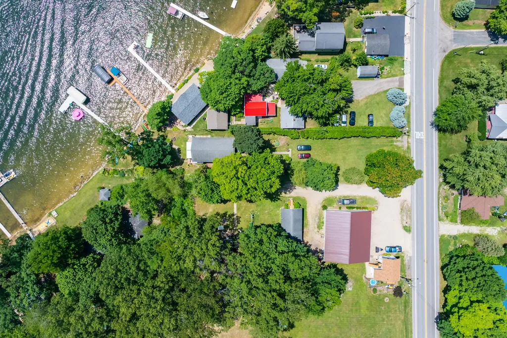 68334 Apple Lane Keeler Township MI 49022