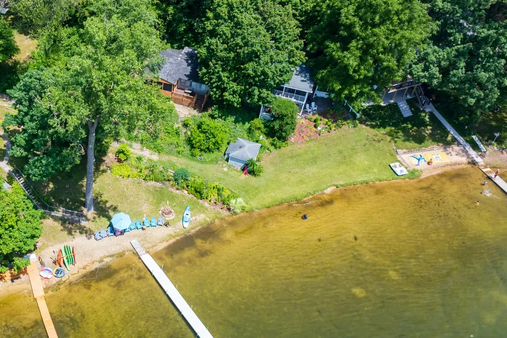 68334 Apple Lane Keeler Township MI 49022