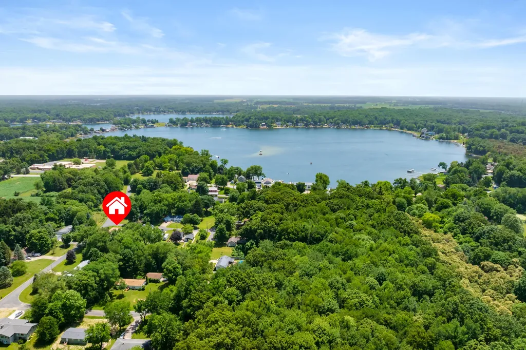 68334 Apple Lane Keeler Township MI 49022