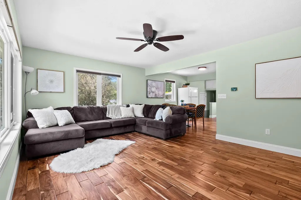 68334 Apple Lane Keeler Township MI 49022