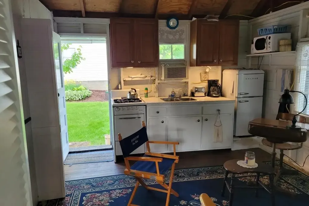 11055 E Indian Lake Drive Pavilion Township MI 49097