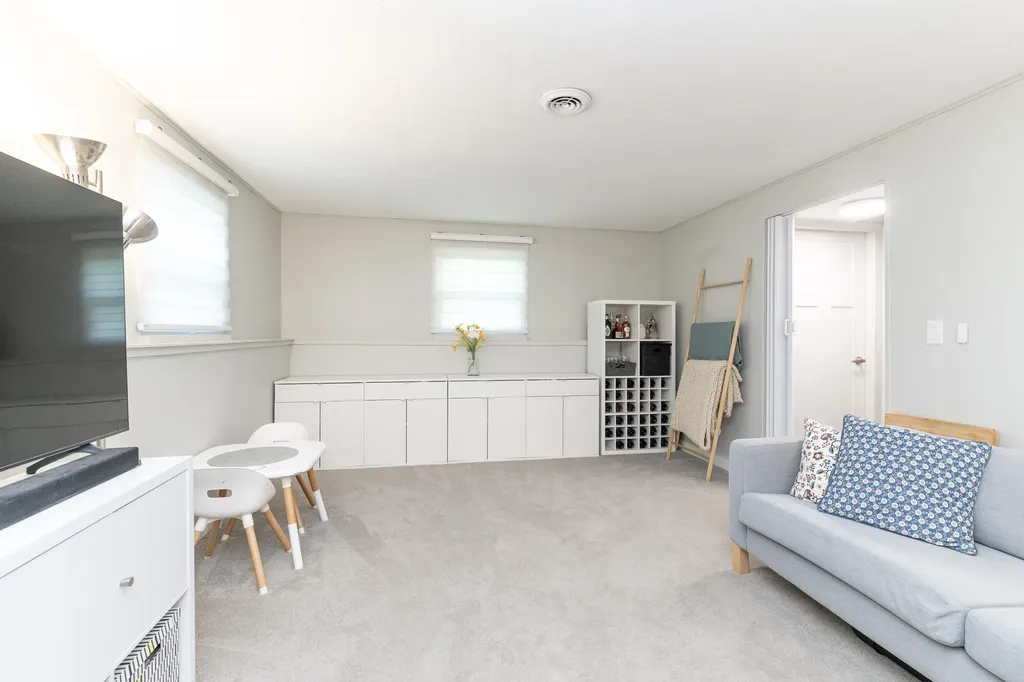 2404 Chaparral Street Kalamazoo Charter Township MI 49006