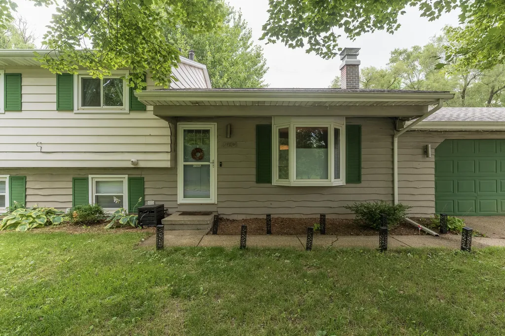 2404 Chaparral Street Kalamazoo Charter Township MI 49006