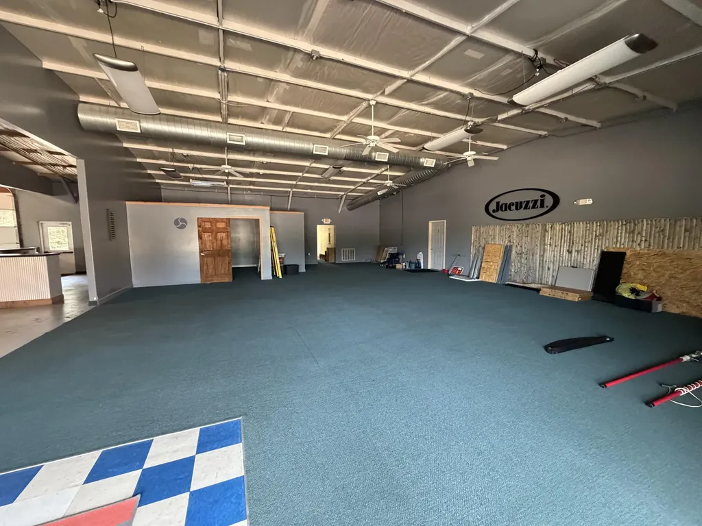 13240 Us 131 Highway N Schoolcraft Township MI 49087