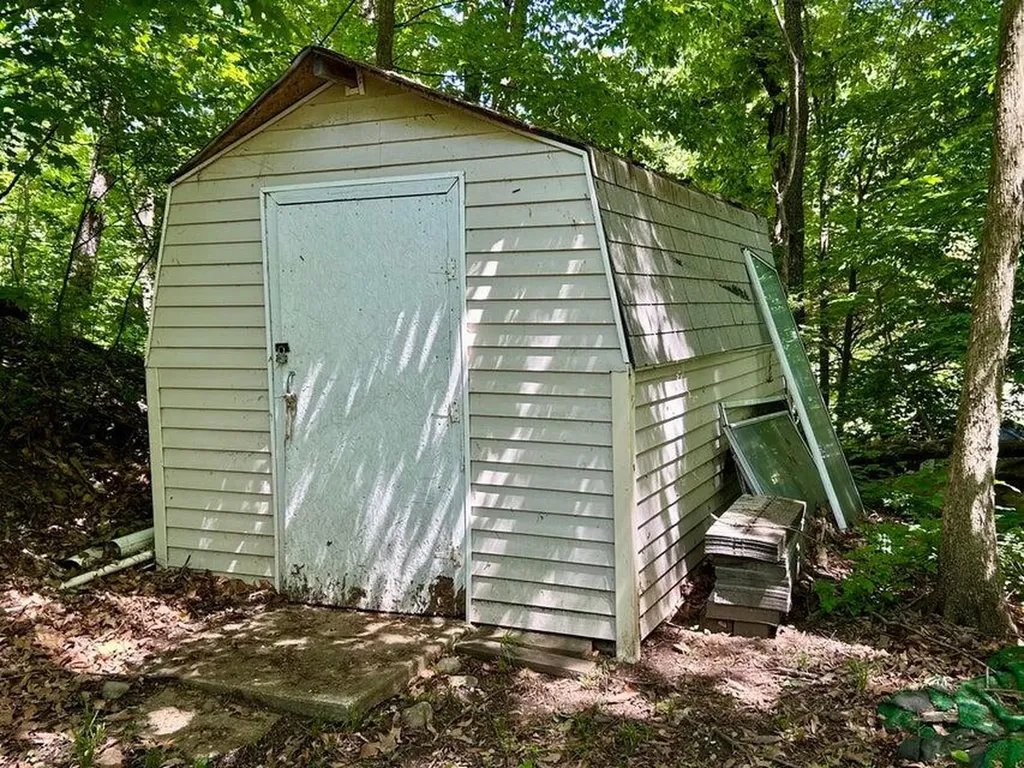 8771 Chain O Lakes Drive Hope Township MI 49046