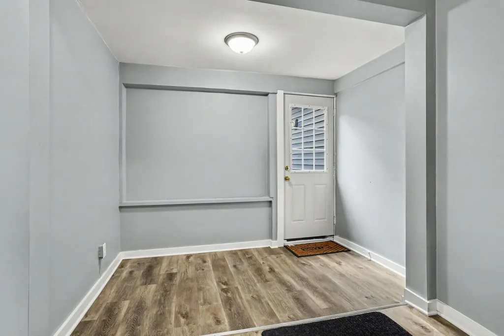 628 Trimble Avenue Kalamazoo City MI 49048