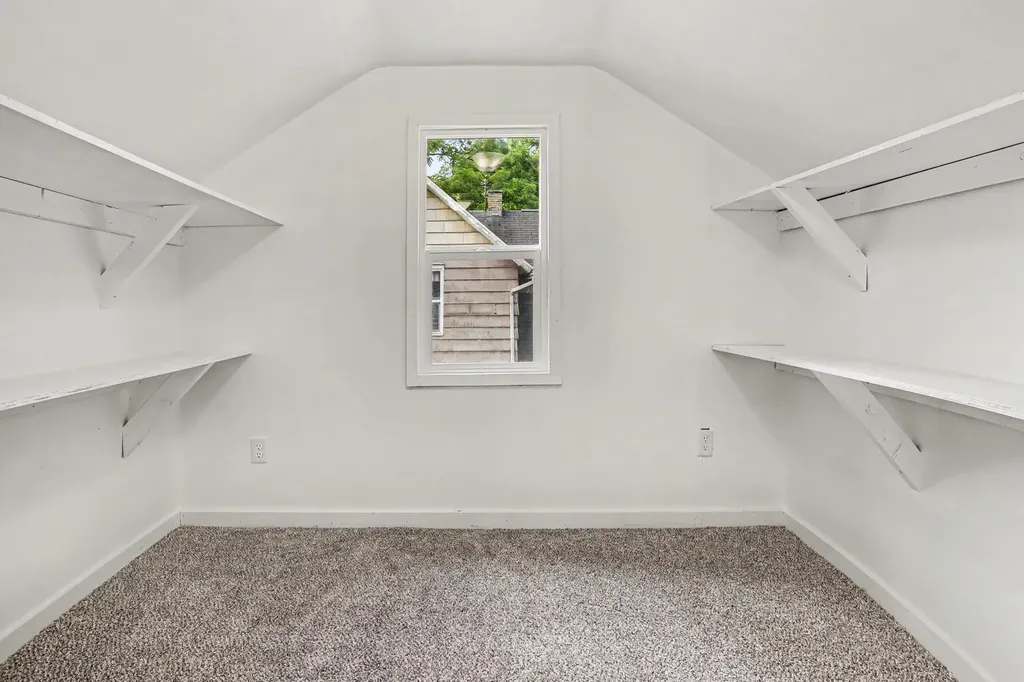 628 Trimble Avenue Kalamazoo City MI 49048