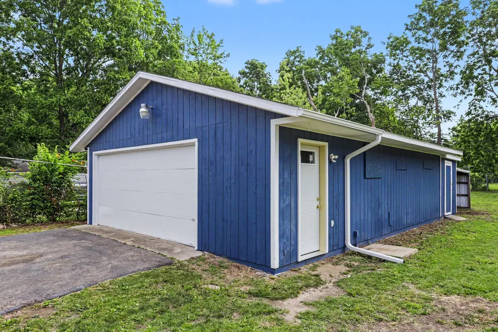 628 Trimble Avenue Kalamazoo City MI 49048
