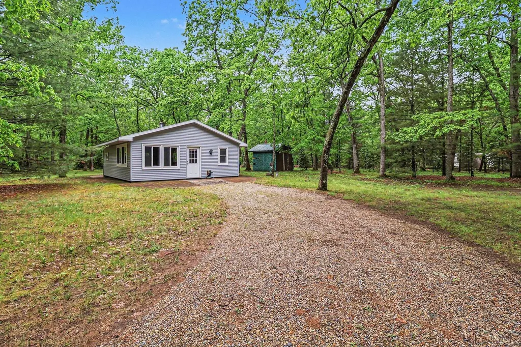 4616 Chalker Road Norman Township MI 49689