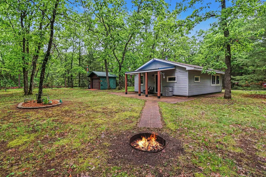 4616 Chalker Road Norman Township MI 49689