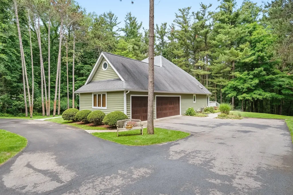 8120 Glenwynd Drive Texas Charter Township MI 49009