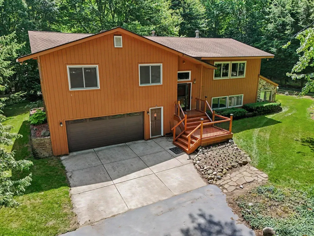 8455 Oakside Street Portage City MI 49002