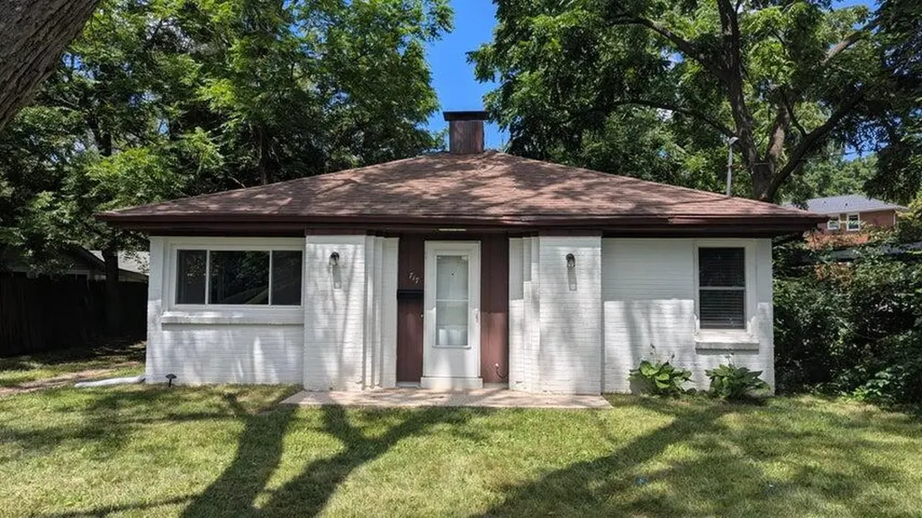 717 Royce Avenue Kalamazoo City MI 49001
