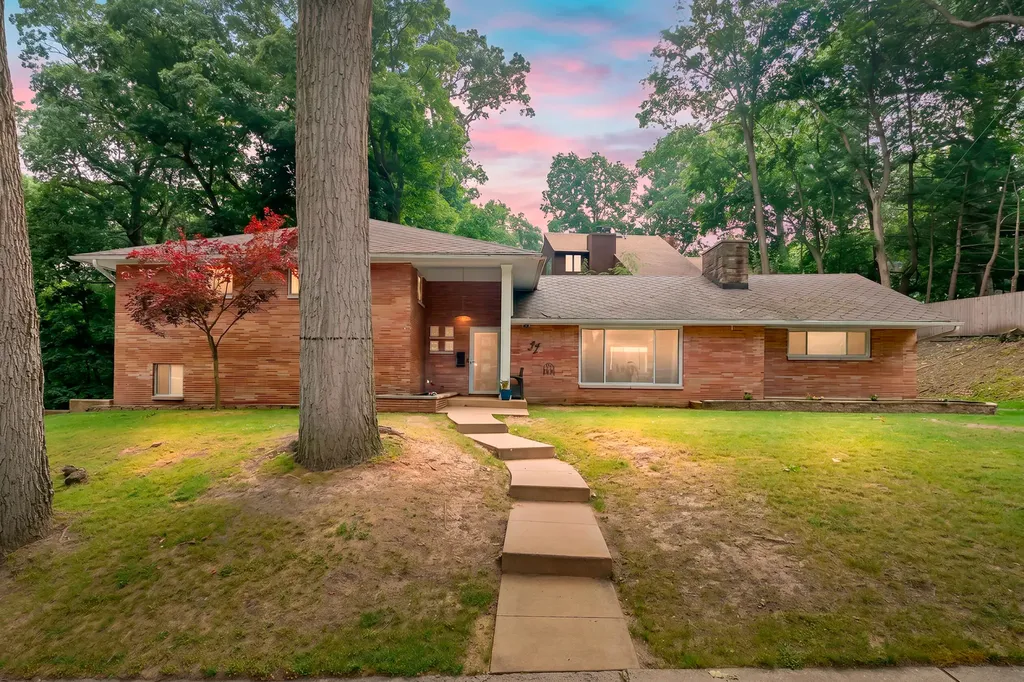 32 Woodmer Lane Battle Creek City MI 49017