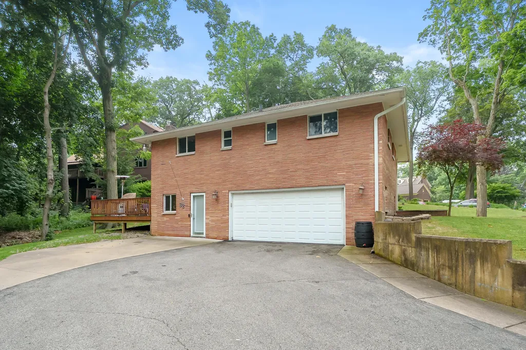 32 Woodmer Lane Battle Creek City MI 49017