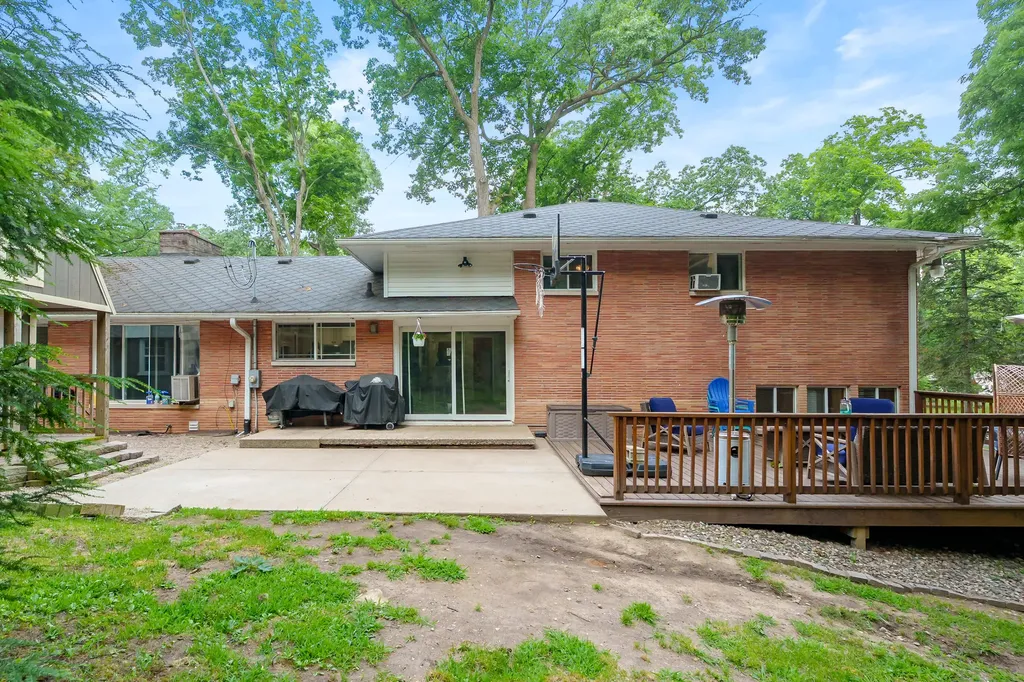 32 Woodmer Lane Battle Creek City MI 49017
