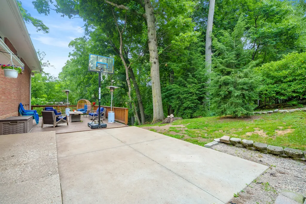 32 Woodmer Lane Battle Creek City MI 49017