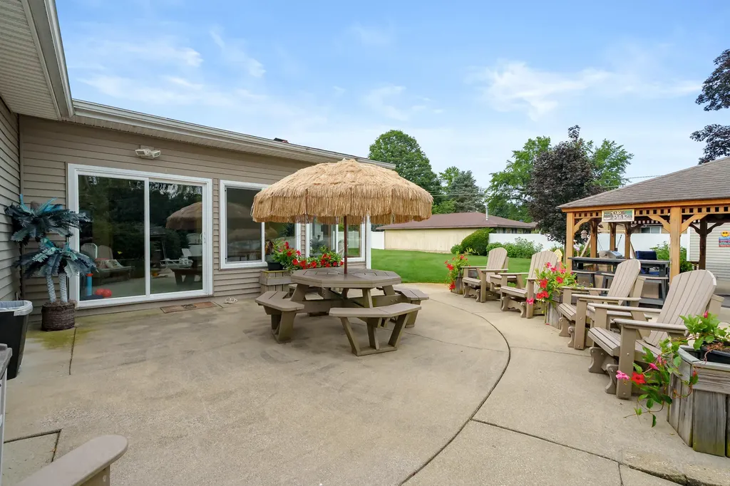 47260 Klett Road Waverly Township MI 49079