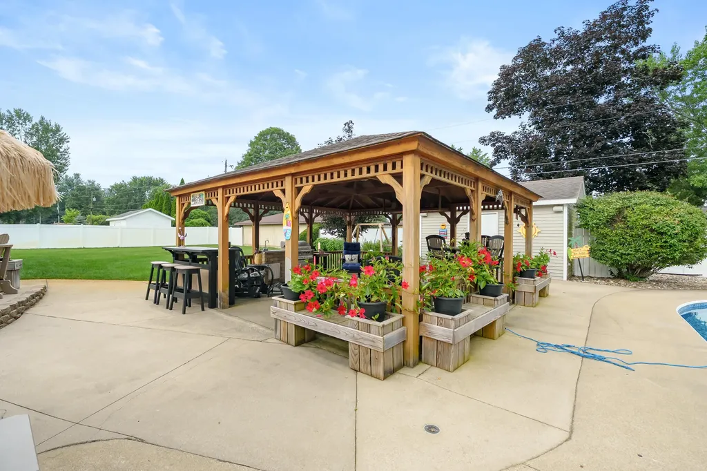 47260 Klett Road Waverly Township MI 49079