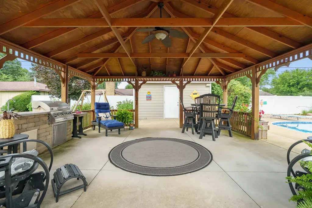 47260 Klett Road Waverly Township MI 49079