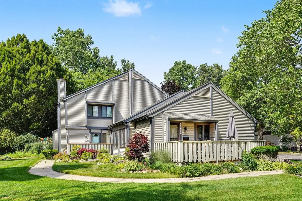 4798 Foxfire Trail Portage City MI 49024
