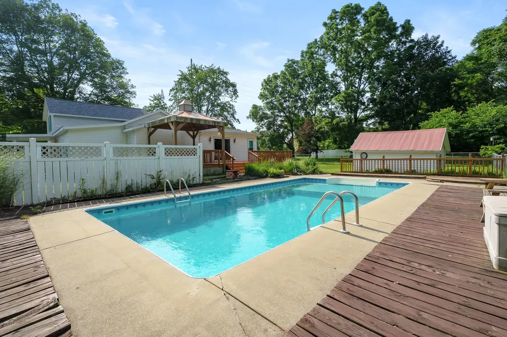59418 65th Street Hartford Township MI 49057