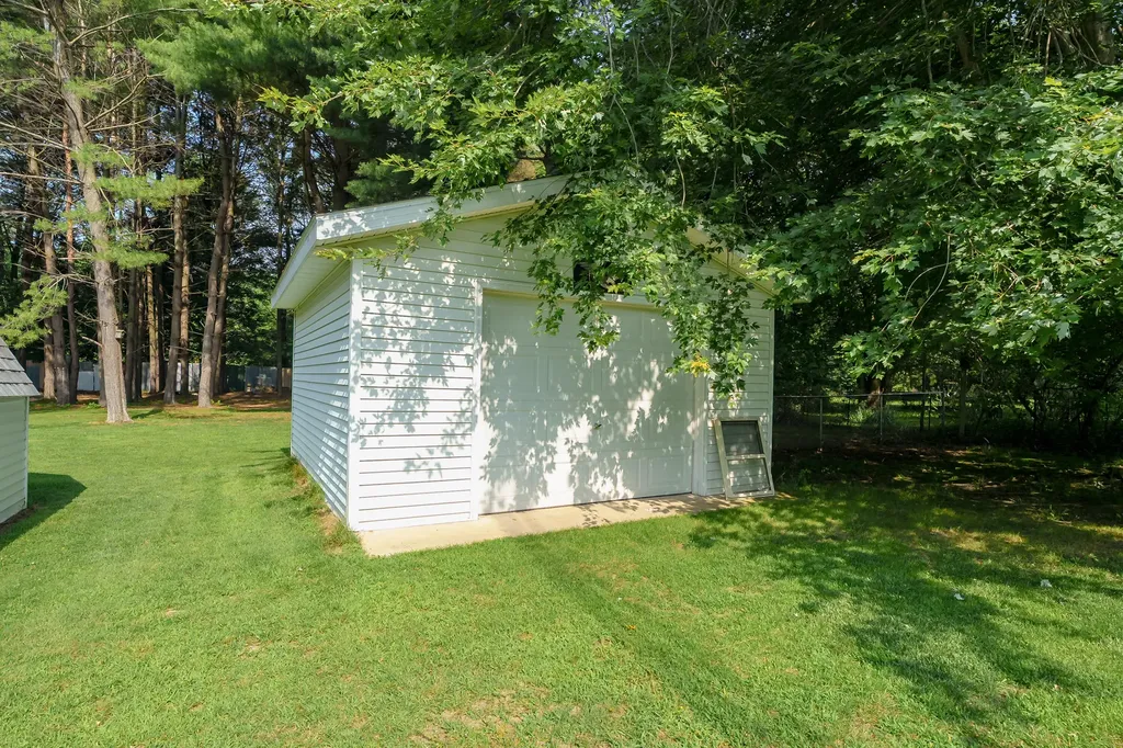 59418 65th Street Hartford Township MI 49057