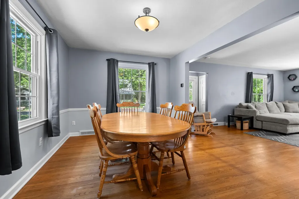 2315 Fairfield Avenue Kalamazoo Charter Township MI 49048