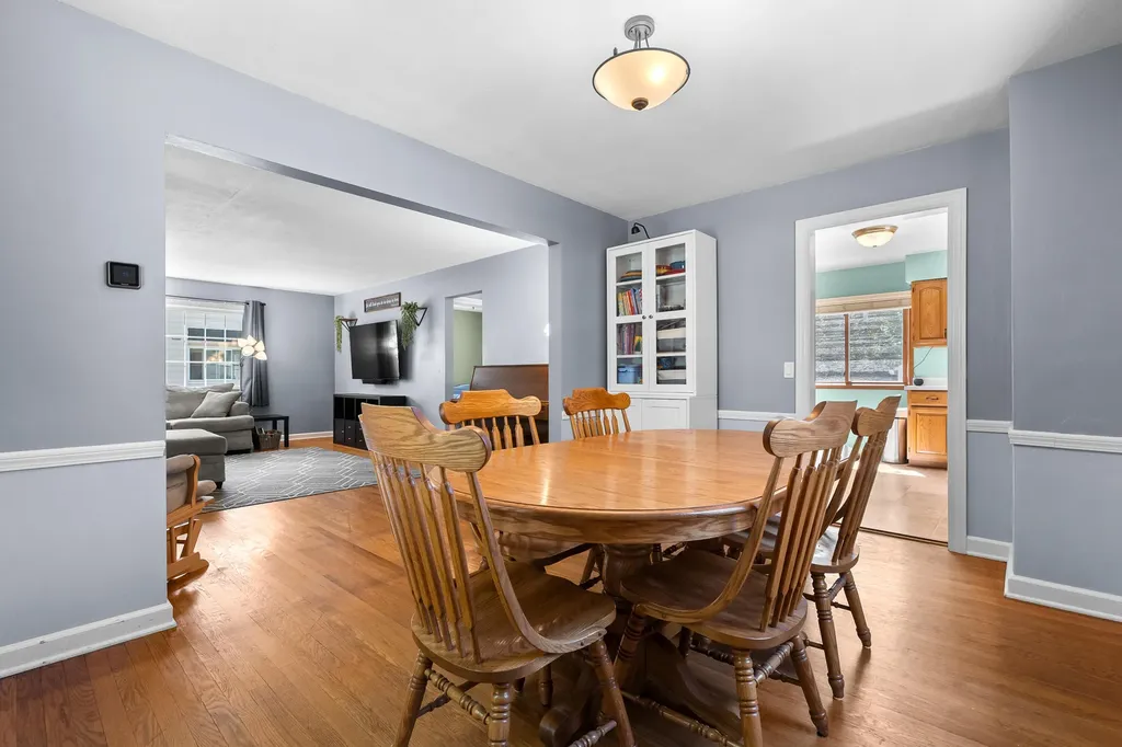 2315 Fairfield Avenue Kalamazoo Charter Township MI 49048