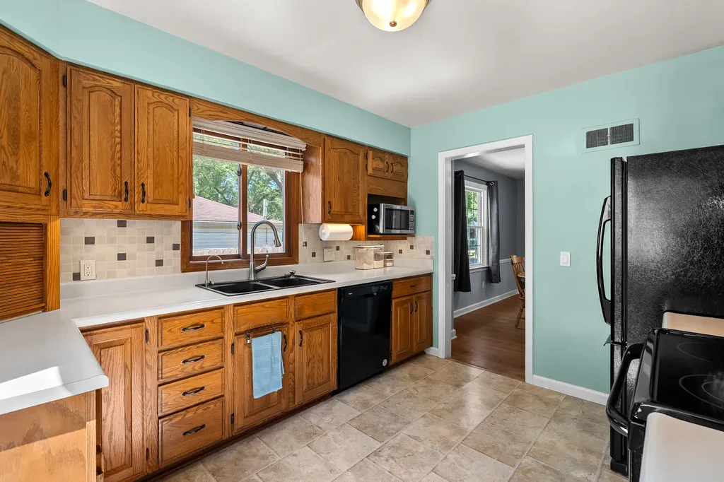 2315 Fairfield Avenue Kalamazoo Charter Township MI 49048