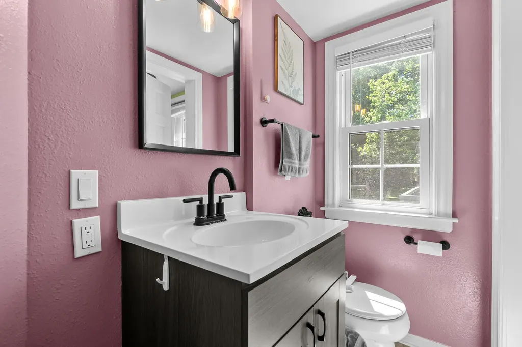 2315 Fairfield Avenue Kalamazoo Charter Township MI 49048