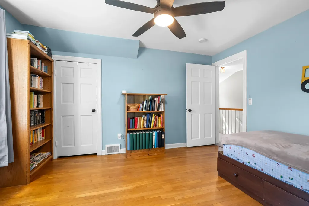 2315 Fairfield Avenue Kalamazoo Charter Township MI 49048